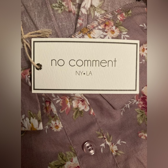 NEW No Comment Off the Shoulder Floral Lavender Women’s Button down Blouse Med - Picture 2 of 11